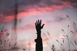 Tidak Berputus Asa dari Rahmat dan Ampunan-Nya