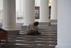Memperbanyak Istighfar